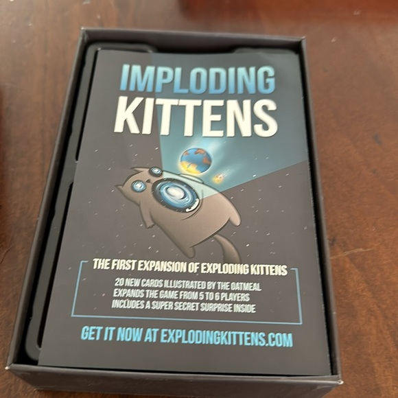 Exploding Kittens Card Game - Picture 4 of 5